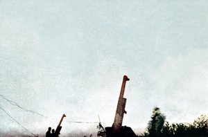 Luftvernvåpen i aksjon: siden 21. februar ble 25 fly og en ballongdrage skutt ned av batteriene, Verdun, september 1916 (autokrom) av Jules Gervais Courtellemont