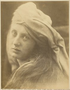 En studie av Beatrice Cenci, september 1870. av Julia Margaret Cameron