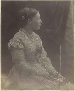 Anne Thackeray Ritchie, mai 1870. av Julia Margaret Cameron