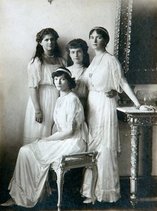 De fire døtrene til tsar Nicholas II av Russland, 1910-tallet