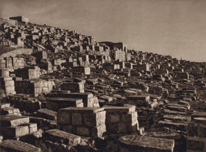 Jerusalem, Johoshaphat-dalen med jødiske graver (s/hvitt-bilde) av Karl Grober