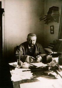 Alexander Kuprin, russisk forfatter, ved skrivebordet hans, Gatchina, Russland, tidlig på 1900-tallet.