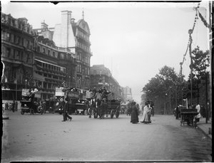 Piccadilly, City Of Westminster, London, 20.06.1911 (s/hvitt-bilde) av Katherine Jean Macfee