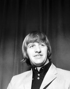 The Beatles på konsert på Velodrome Vigorelli, Milano 24.04.1965 (s/hvitt-bilde) av David Mosé