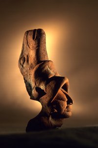 Artefakt, Cancuen, Guatemala, Arthur Demarest, Tomas Barrientos, Maya, palass, Classi…, 2004 (bilde) av Kenneth Garrett