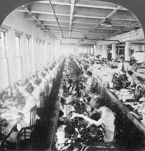 Syrom i en stor skofabrikk, Syracuse, New York, USA, tidlig på 1900-tallet