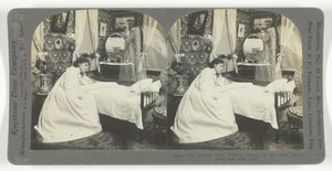 Den tomme barnesengen. Vi er nærmere den andre bredden siden babyen døde, 1899. av Keystone View Company