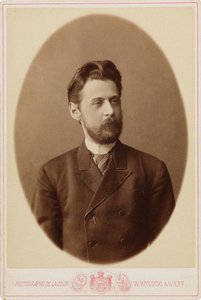 Portrett av poeten Innokenty Annensky 1856-1909, ca. 1890. av Kiev . Photo studio V. Vysotsky