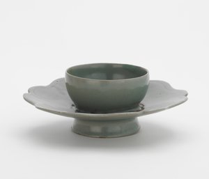 Skålstativ, første halvdel av 1100-tallet (steintøy med celadon-glasur) av Korean School