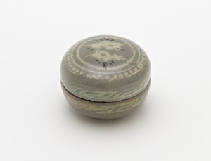 Tildekket boks med innlagt design av sammenkoblede kraner, slutten av 1100-1200-tallet av Korean School
