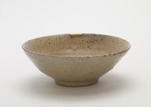 Tebolle, andre halvdel av 1500-tallet (steintøy, uglasset porselen, med klar glasur, reparasjoner av gulllakk) av Korean School