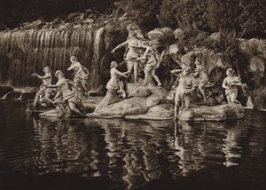 Italia: Caserta, Diana Group, i parken (s/h foto) av Kurt Hielscher