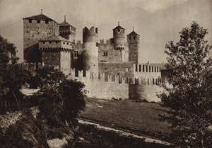 Italia: Castello Fenis, Val d