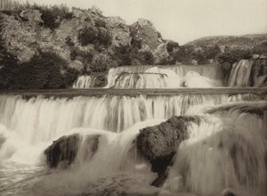 Jugoslavia: Krka Falls (s/hvitt bilde) av Kurt Hielscher