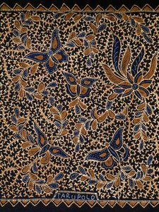 Batikk med tradisjonell sommerfugl- og blomsterdekorasjon, Java, Indonesia, detalj