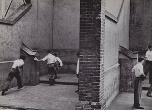 Fives, Eton (s/hvitt-bilde) av Laszlo Moholy Nagy