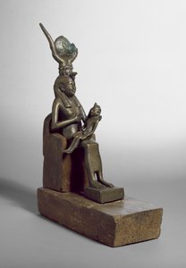 Votiv statuett av Isis som dier barnet Horus, funnet ved Saqqara sammen med original tretrone og base (bronse)
