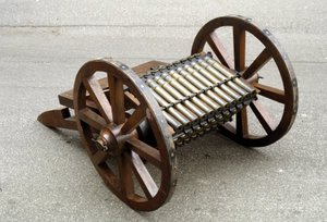 Roterende stokkpistol. Modell laget etter tegningen av Leonardo da Vinci (Leonardo da Vinci). av Leonardo da (after) Vinci