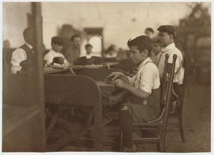 Barnelærling ved De Pedro Casellas sigarfabrikk, Tampa, Florida, 1909 av Lewis Wickes Hine
