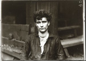 Ung tysk stålarbeider, Pittsburgh av Lewis Wickes Hine