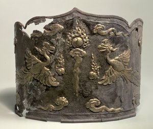 Sølv og pakkeforgylt keiserkrone, Liao-dynastiet, 10-1100-tallet av Liao Dynasty Chinese School