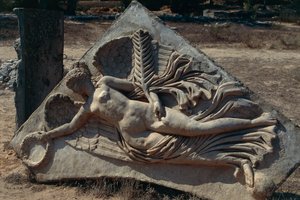 Relieff av Septimus Severus-buen i Severan-forumet som viser den bevingede seiersgudinnen, Libya, Historical Tripolitania, Leptis Magna (UNESCOs verdensarvliste). av Unbekannt Unbekannt