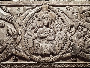 Lombard kunst: Kristus i herlighet, lavt relieff fra alteret til hertug Rachis (Ratchis eller Ratgis) - Skulptur, Lombard kunst, 737-744 (Relieff av alteret til Ratchis som representerer Kristus i herlighet) Cividale del Friuli, Chretien Museum, skattmeste