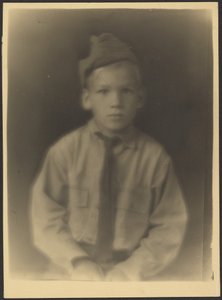  av Louis Fleckenstein
