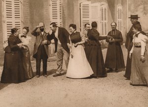 Utendørs samling av folk som snakker, 1937.