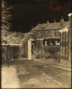 Døråpning til Sèvres-fabrikken
