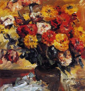 Zinnias i en vase