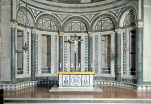 Marmor apsis og terrakotta-krusifiks av Luca Della Robbia