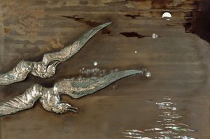 Et metalllakkpanel med påførte sølvmåker, ca. 1900 (metalllakkpanel, sølv) av Lucien Gaillard