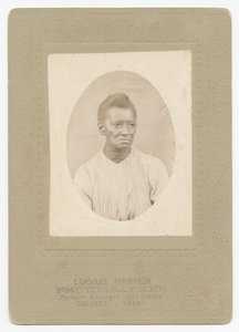 Fotografi av en kvinne, ca. 1910. av Lucius Harper