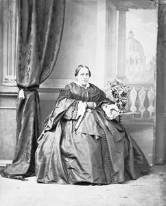 Noble Roman poserer i et studiobilde