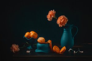 Fargerike appelsiner, stilleben av Lydia Jacobs