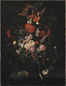Bukett med blomster i en glassvase
