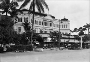 Utsikt over Raffles Hotel, Singapore av Marine Photo Service