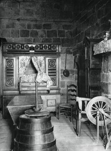 Interiør, Dinan, Bretagne, Frankrike, 1937. av Martin Hurlimann