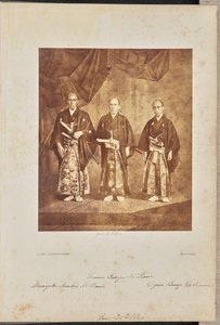 Gruppeportrett av hovedutsendingene fra den første japanske ambassaden til USA, Washington, D.C. av Mathew B. Brady