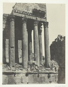 Baalbeck Heliopolis, Jupiters tempel, utsikt fra sørøstvinkelen, Syria, 184951, trykt 1852. av Maxime Du Camp