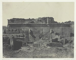 Bakre fasade, Great Temple of Dendera Teutyres, Øvre Egypt, 184951, trykt 1852. av Maxime Du Camp