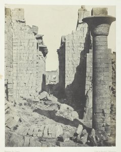 Karnak-palasset, Bubastittenes domstol og hovedinngangen til Hypostyle Hall, Theben, 184951. av Maxime Du Camp