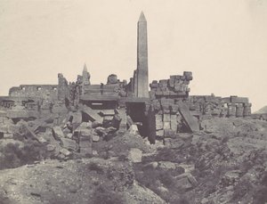 Theben. Karnak-palasset. Granite Sanctuary and Hypostyle Hall, 1850. av Maxime Du Camp