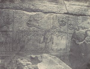 Theben. Karnak-palasset. Utvendige skulpturer av Granite Sanctuary, 1850. av Maxime Du Camp
