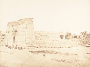 Generell utsikt over Temple of Khons, i Karnac, Theben, 1849-50. av Maxime Du Camp