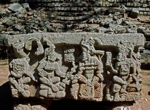 Alter Q med kroning av kongen av den stigende solen, 776 e.Kr av Mayan