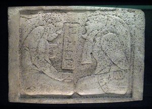 Overligger med to fanger, Yaxchilan-området, sen klassisk periode, 600-900 e.Kr. av Mayan