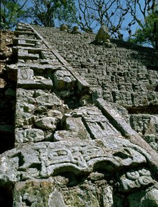 Utsikt over den hieroglyfiske trappen, 743 e.Kr av Mayan