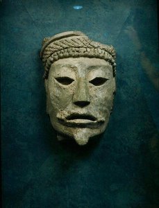 Funerary Mask, Comalcalco, Tabasco, Mexico (stucco) av Mayan Mayan